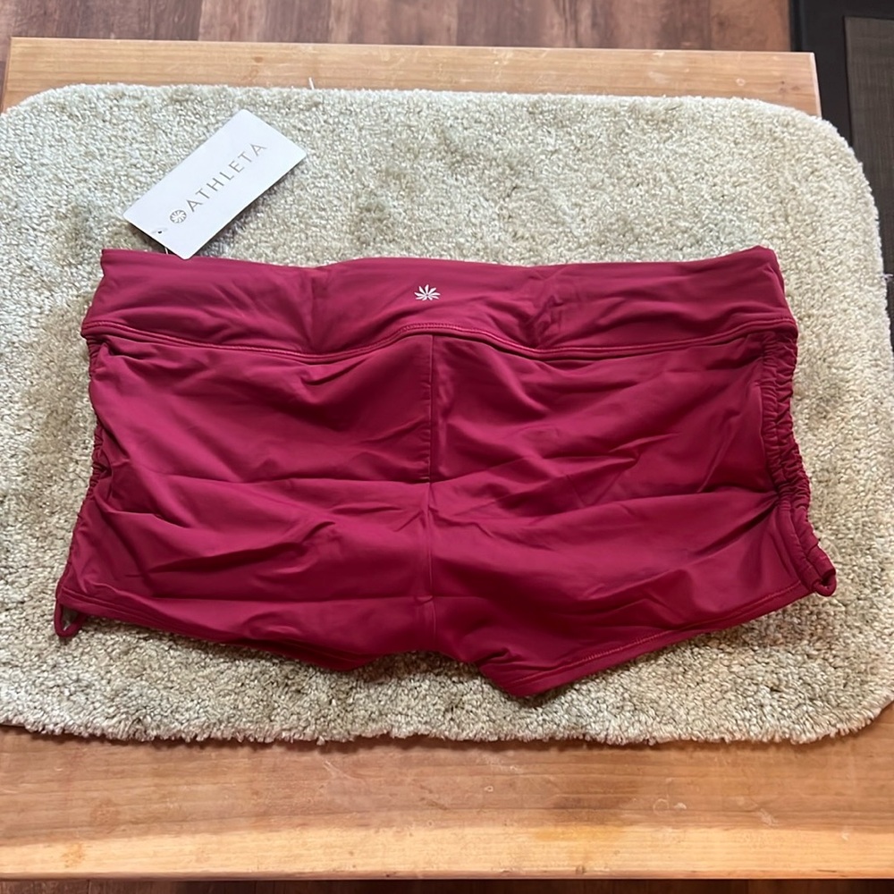 Women’s sand sprint swim shorts, Athleta brand, burgundy color - Picture 2 of 2